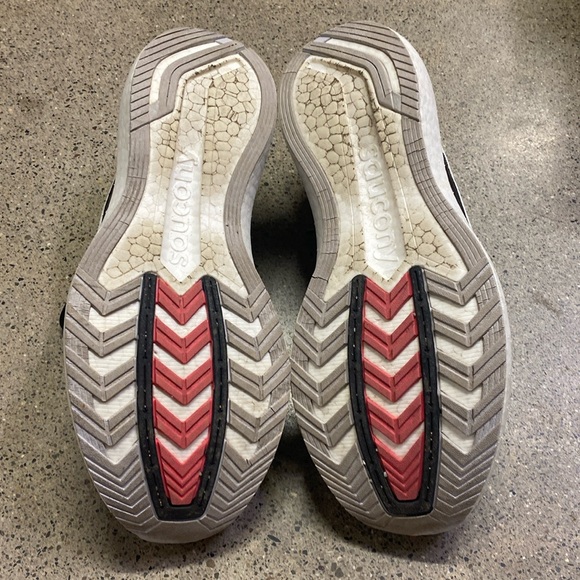 $200 Saucony Endorphin Pro 9.5 running shoes black worn only about 25 miles. - Picture 8 of 12